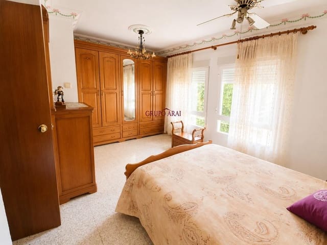 4 slaapkamer Flat te koop in Juan XXIII, Alicante stad - € 142.500 (Ref: 9958111)