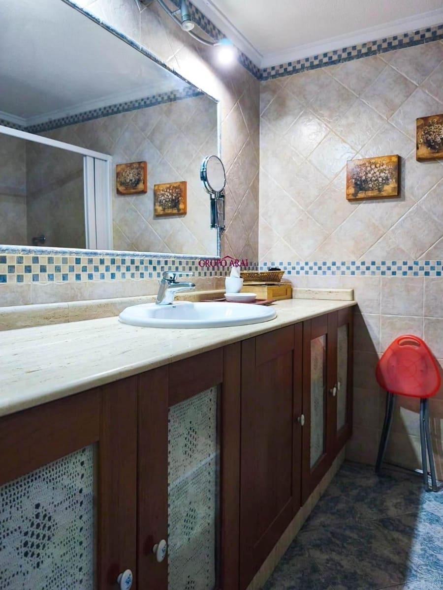 3 bedroom Flat for sale in Villena with garage - € 125,000 (Ref: 9965399)