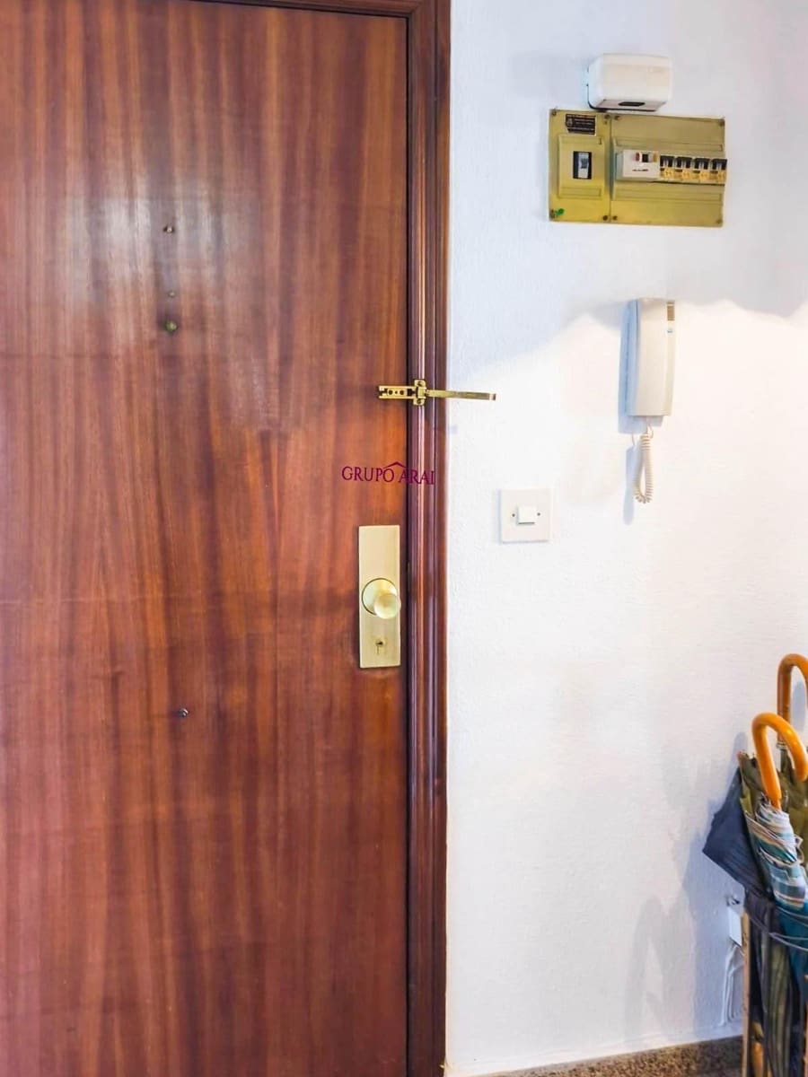 3 bedroom Flat for sale in Villena with garage - € 125,000 (Ref: 9965399)