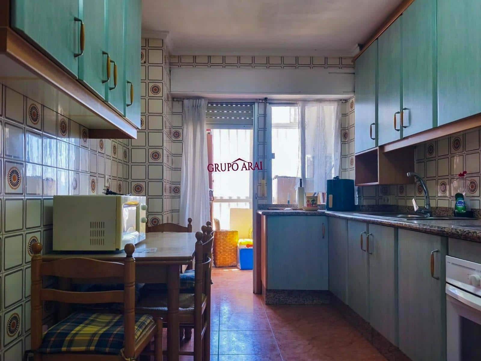 3 bedroom Flat for sale in Villena with garage - € 125,000 (Ref: 9965399)