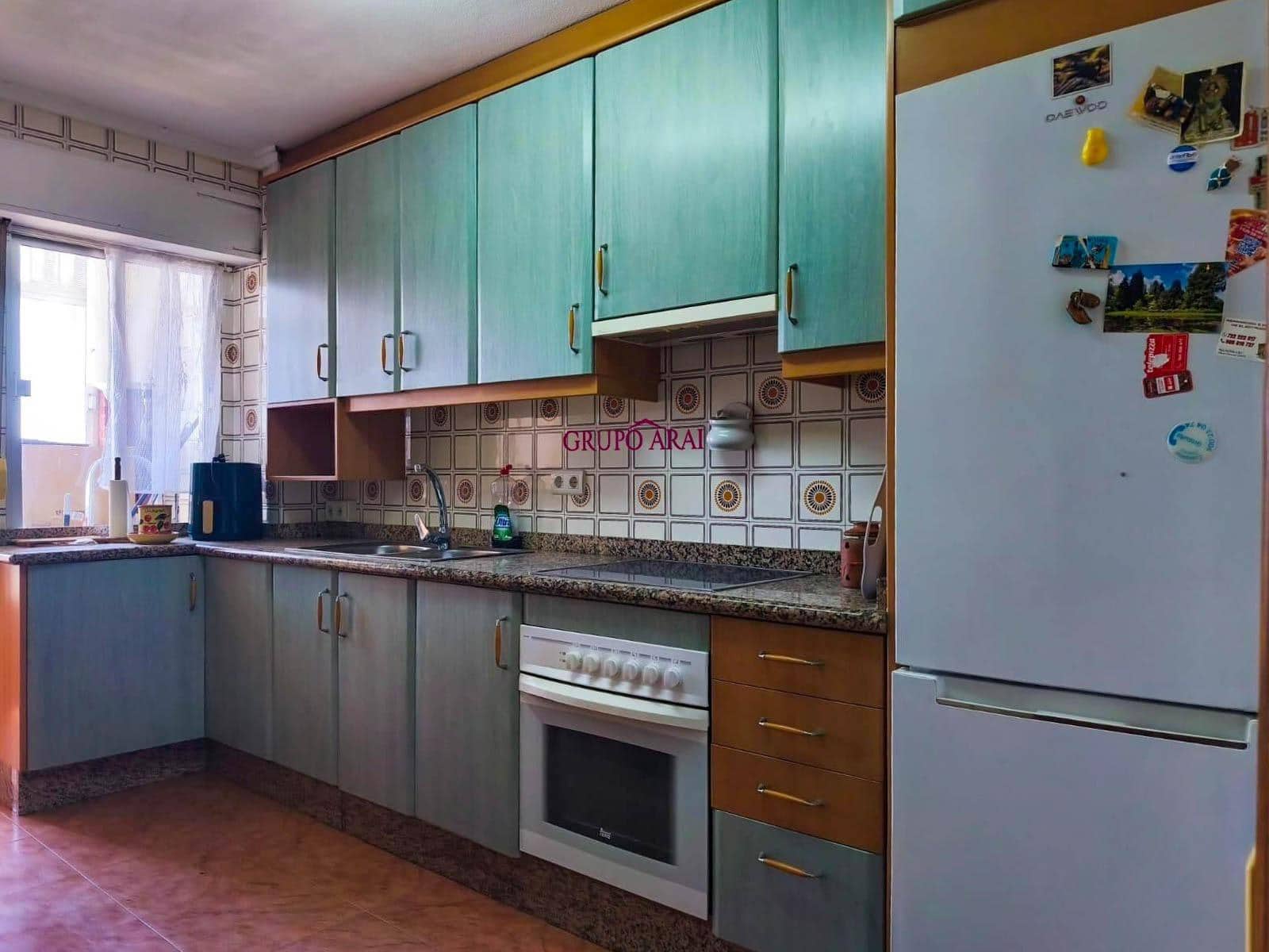 3 bedroom Flat for sale in Villena with garage - € 125,000 (Ref: 9965399)