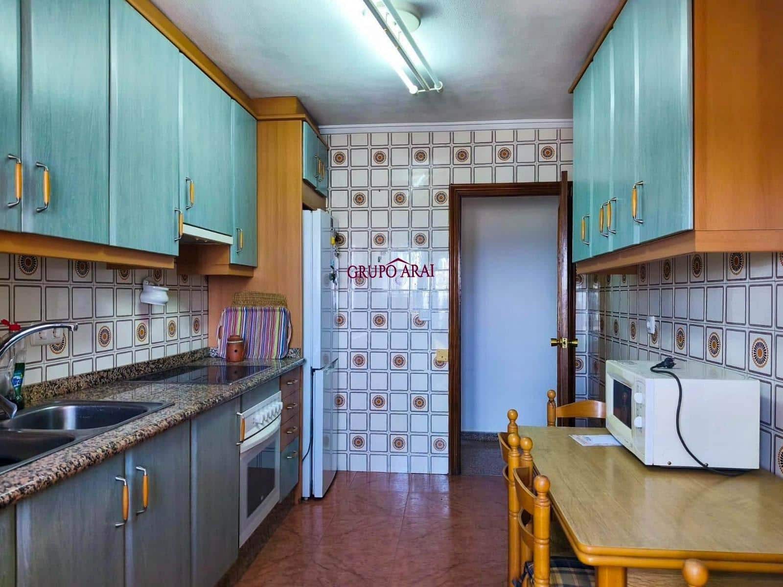 3 bedroom Flat for sale in Villena with garage - € 125,000 (Ref: 9965399)