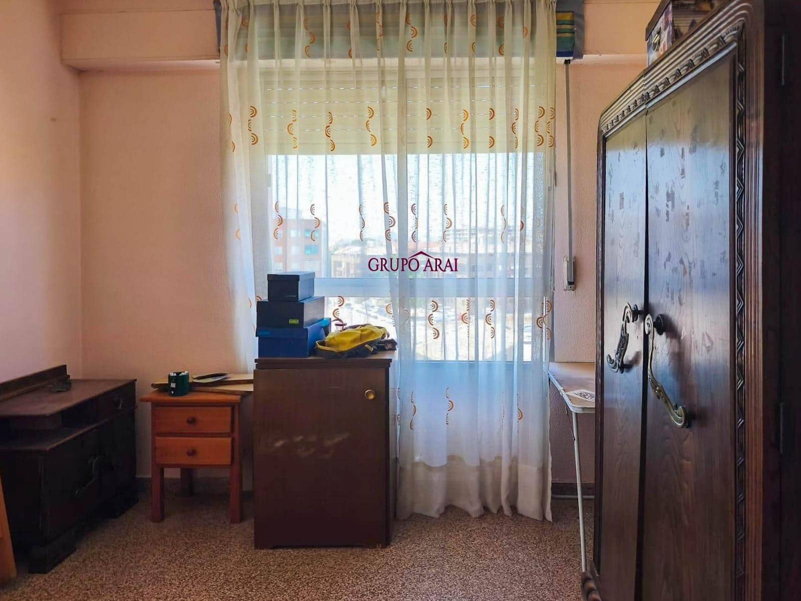 3 bedroom Flat for sale in Villena with garage - € 125,000 (Ref: 9965399)