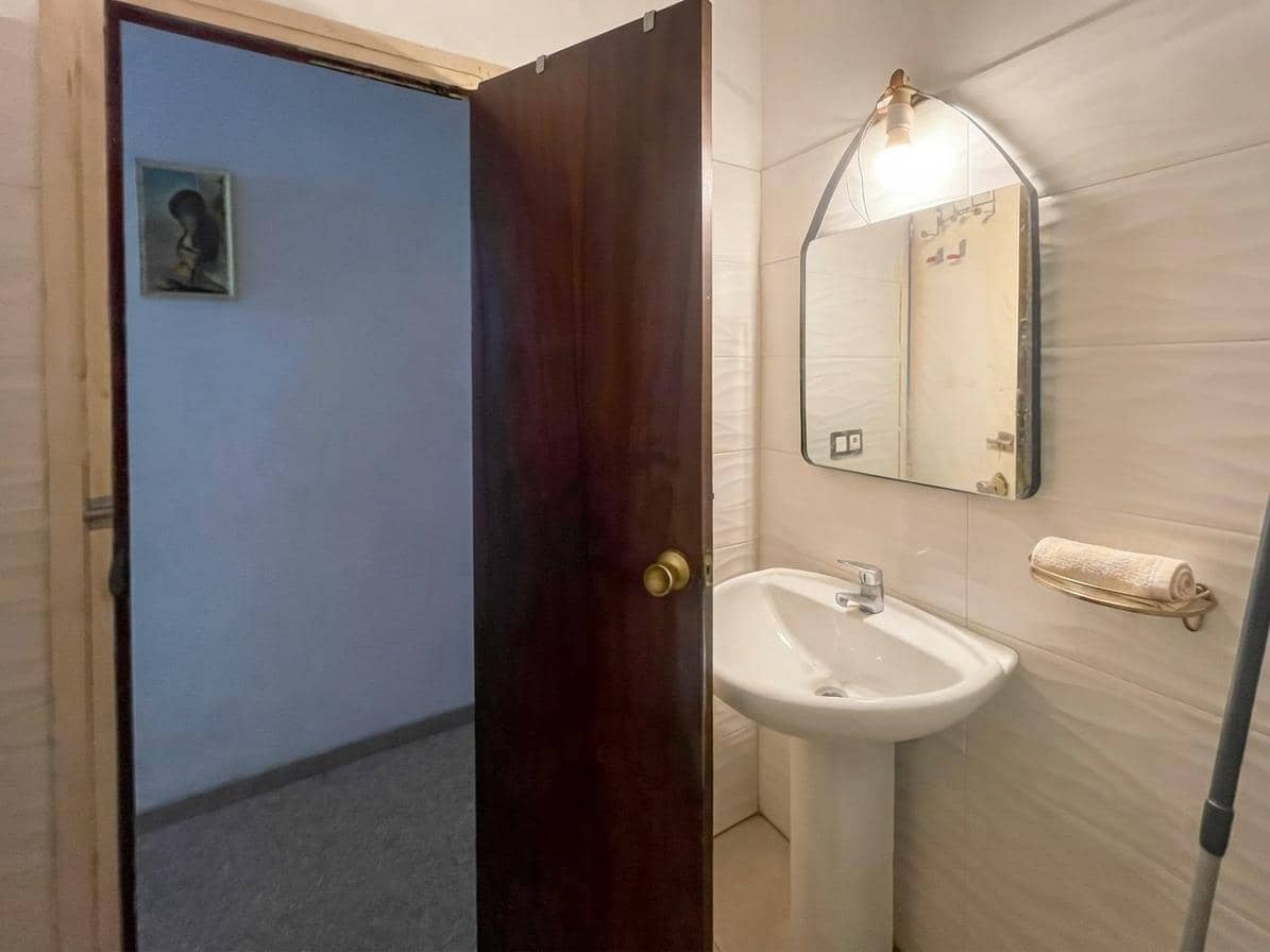 3 makuuhuone Asunto myytävänä paikassa Alicante kaupunki - 129 900 € (Ref: 9975582)