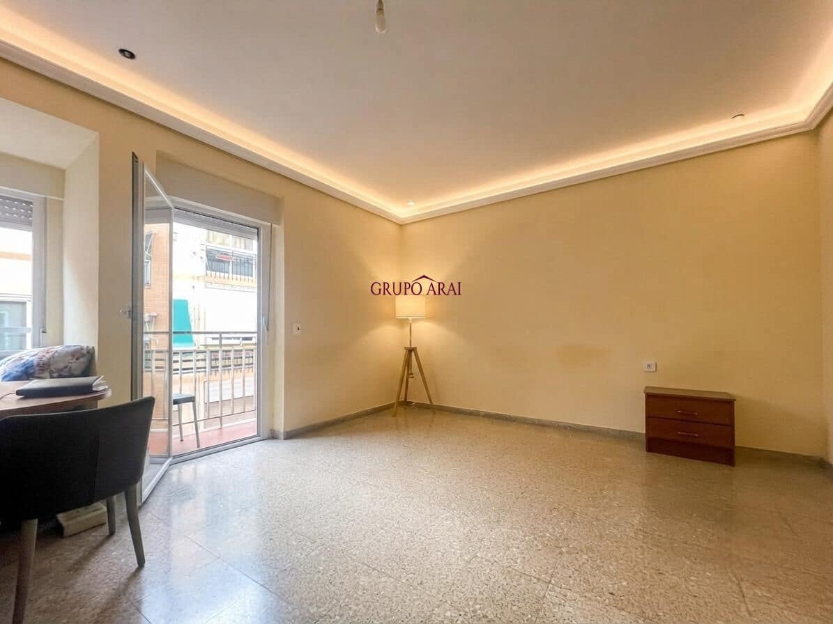3 makuuhuone Asunto myytävänä paikassa Alicante kaupunki - 129 900 € (Ref: 9975582)