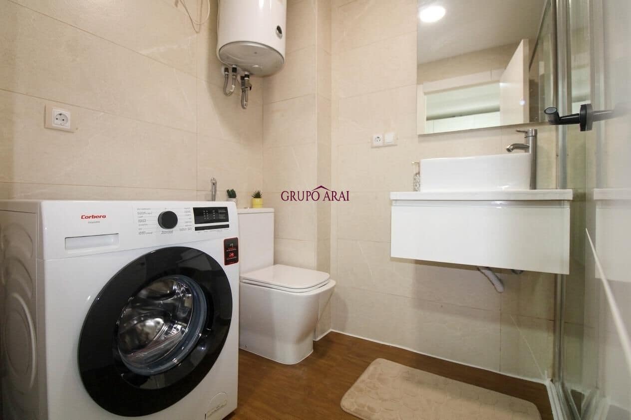 1 quarto Apartamento para arrendar em Alicante cidade com piscina - 1 200 € (Ref: 9979000)