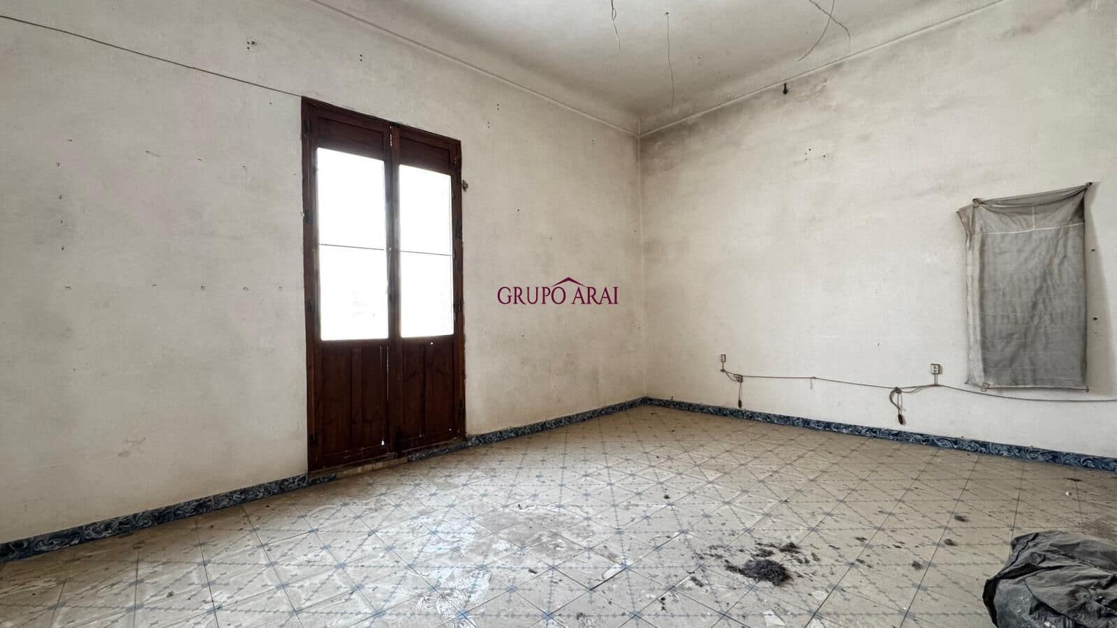 10 soverom Hus til salgs i Aspe - € 98 000 (Ref: 9979003)