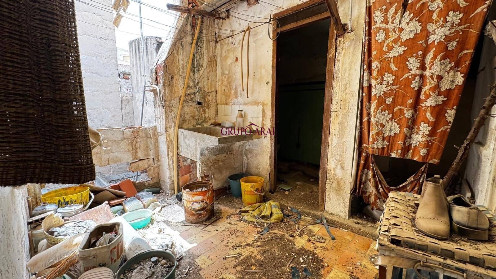 10 soverom Hus til salgs i Aspe - € 98 000 (Ref: 9979003)
