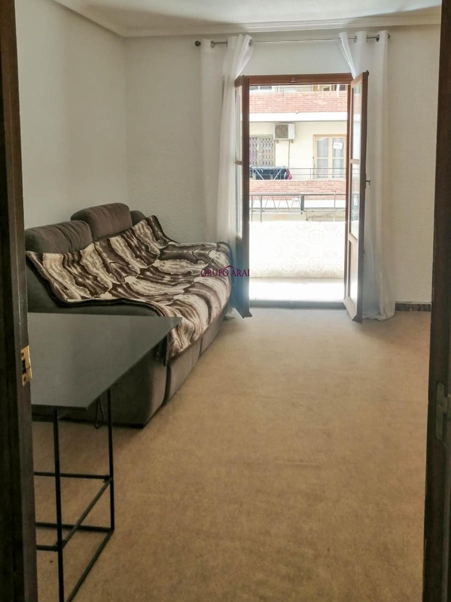 3 sovrum Lägenhet till salu i Alicante stad - 85 000 € (Ref: 9985092)