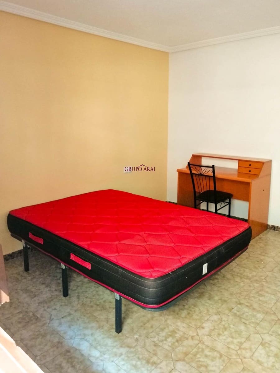 3 sovrum Lägenhet till salu i Alicante stad - 85 000 € (Ref: 9985092)