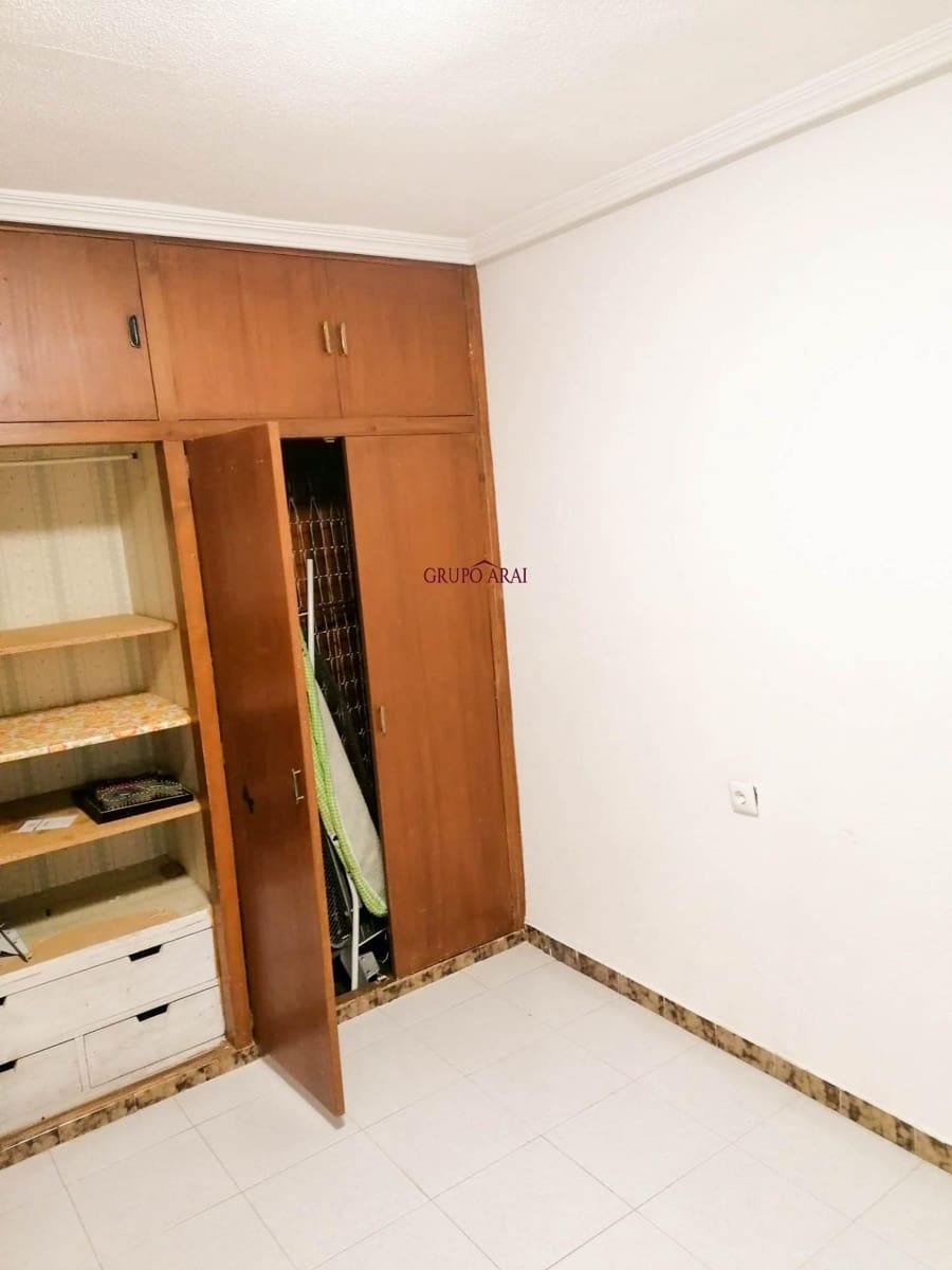 3 sovrum Lägenhet till salu i Alicante stad - 85 000 € (Ref: 9985092)