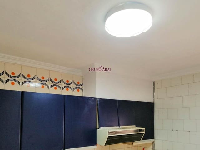 3 soveværelse Lejlighed til salg i Alicante by - € 85.000 (Ref: 9985092)