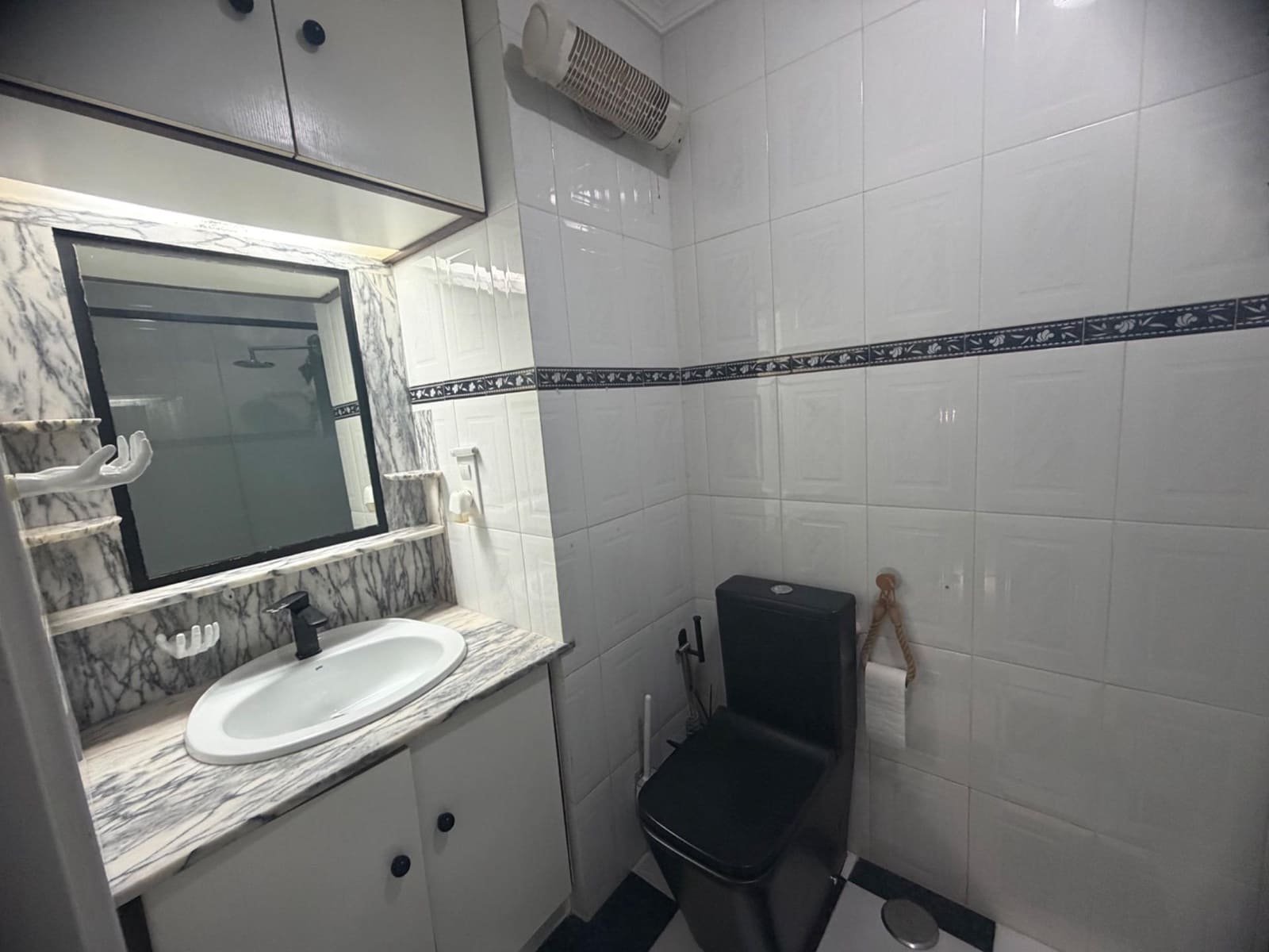3 bedroom Apartment for sale in Huelva city with garage - € 129,000 (Ref: 10004285)