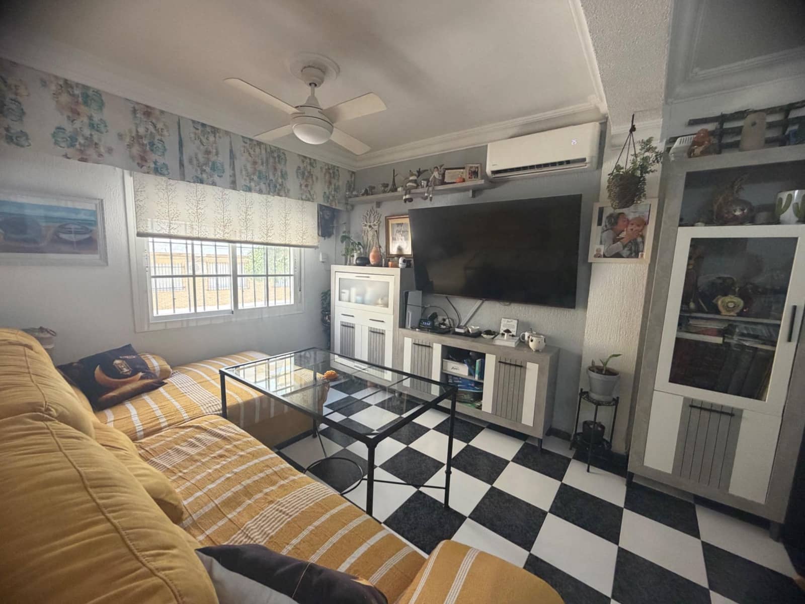 3 bedroom Apartment for sale in Huelva city with garage - € 129,000 (Ref: 10004285)