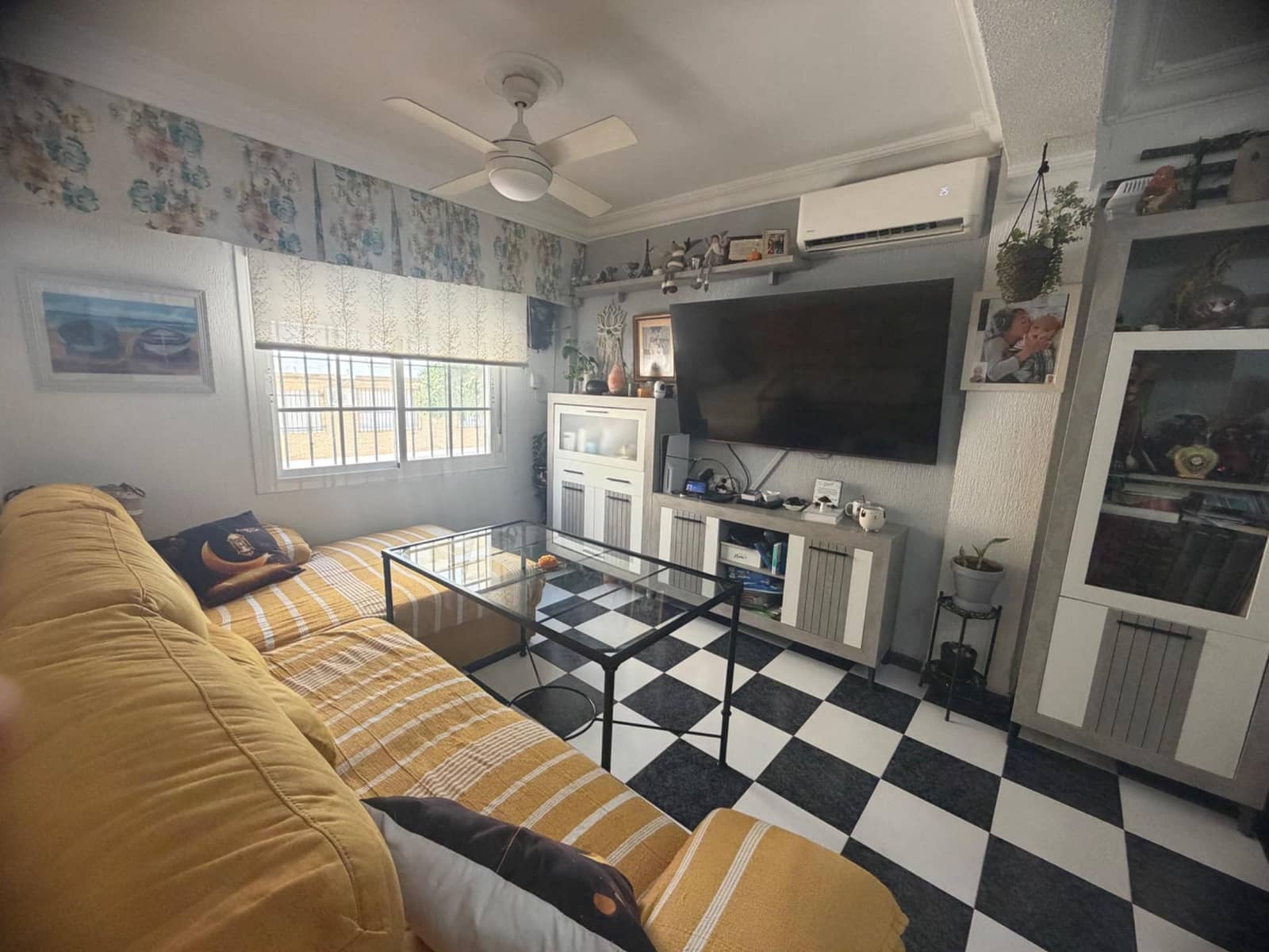 3 bedroom Apartment for sale in Huelva city with garage - € 129,000 (Ref: 10004285)