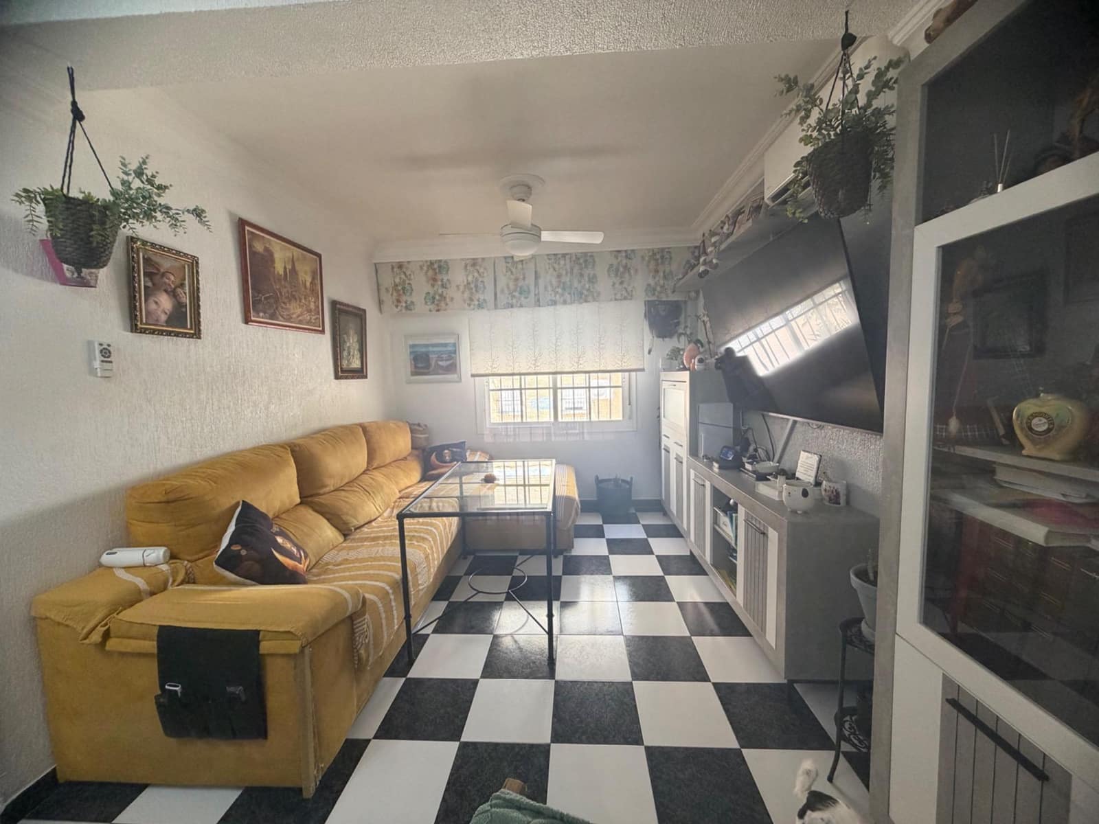 3 bedroom Apartment for sale in Huelva city with garage - € 129,000 (Ref: 10004285)