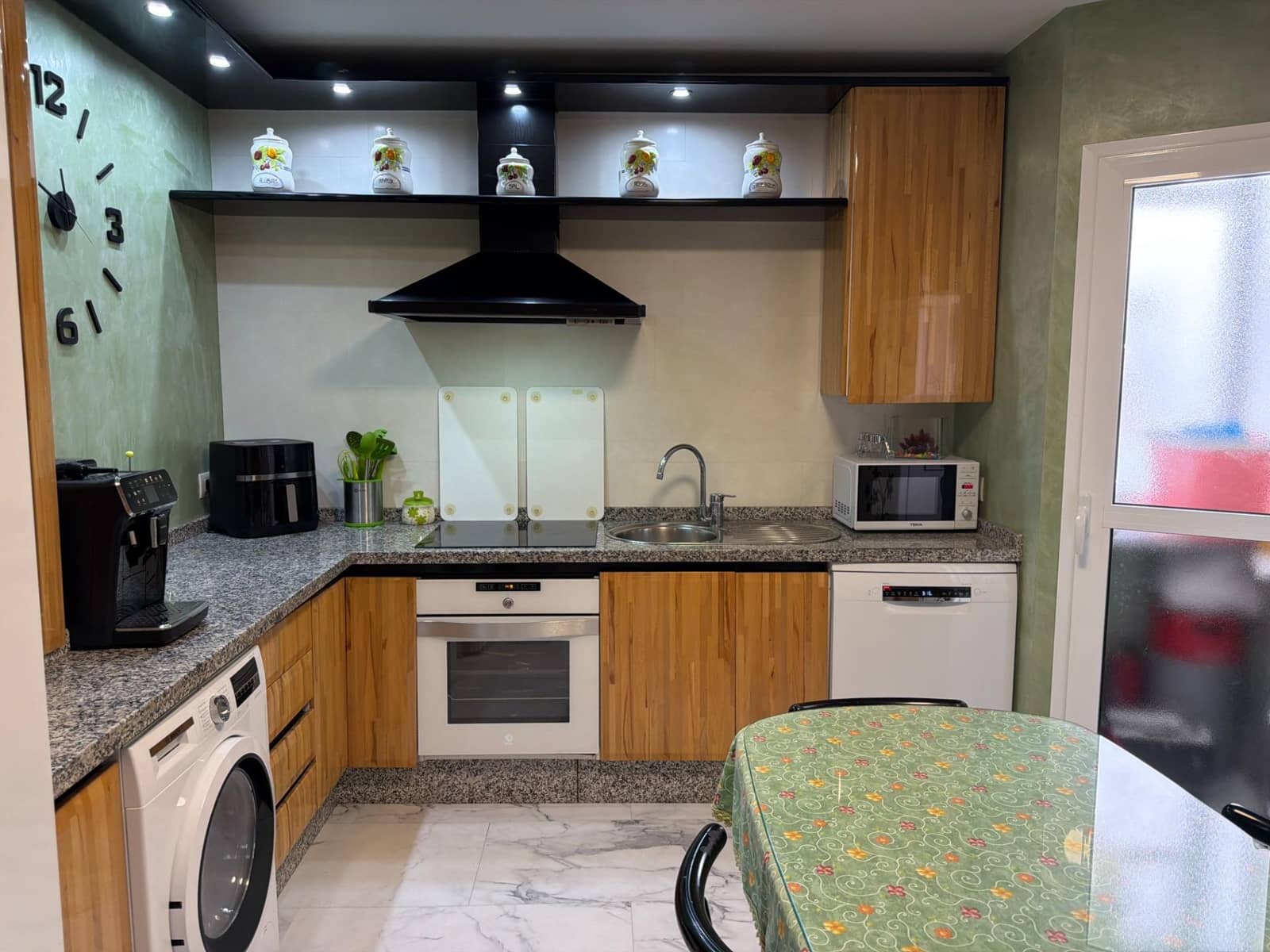 3 soveværelse Lejlighed til salg i Huelva by - € 170.000 (Ref: 10081386)