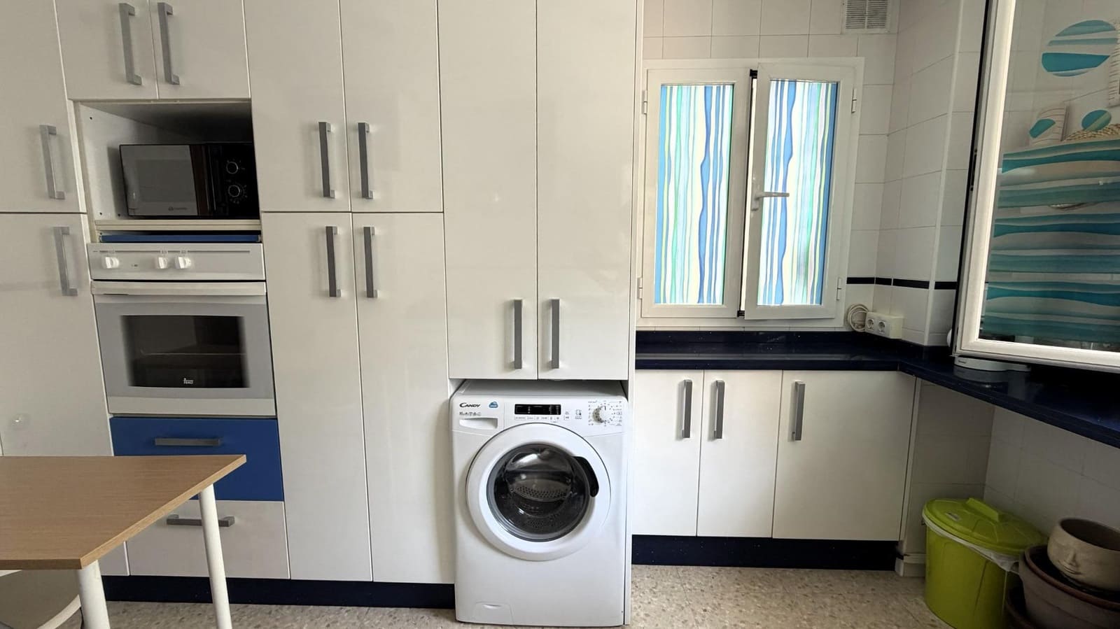 3 Zimmer Wohnung zu verkaufen in Huelva Stadt mit Garage - 275.000 € (Ref: 10109819)
