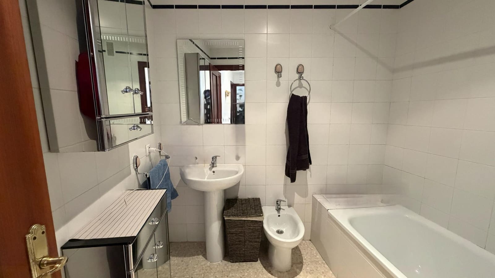 3 Zimmer Wohnung zu verkaufen in Huelva Stadt mit Garage - 275.000 € (Ref: 10109819)