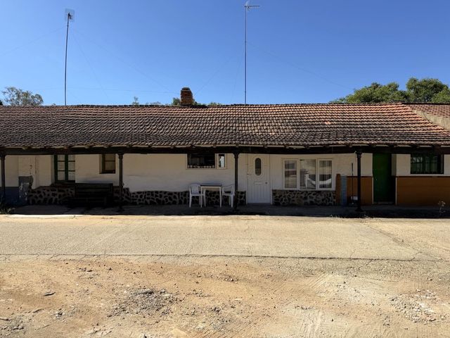 5 quarto Casa em Banda para venda em Calañas com garagem - 120 000 € (Ref: 10115760)
