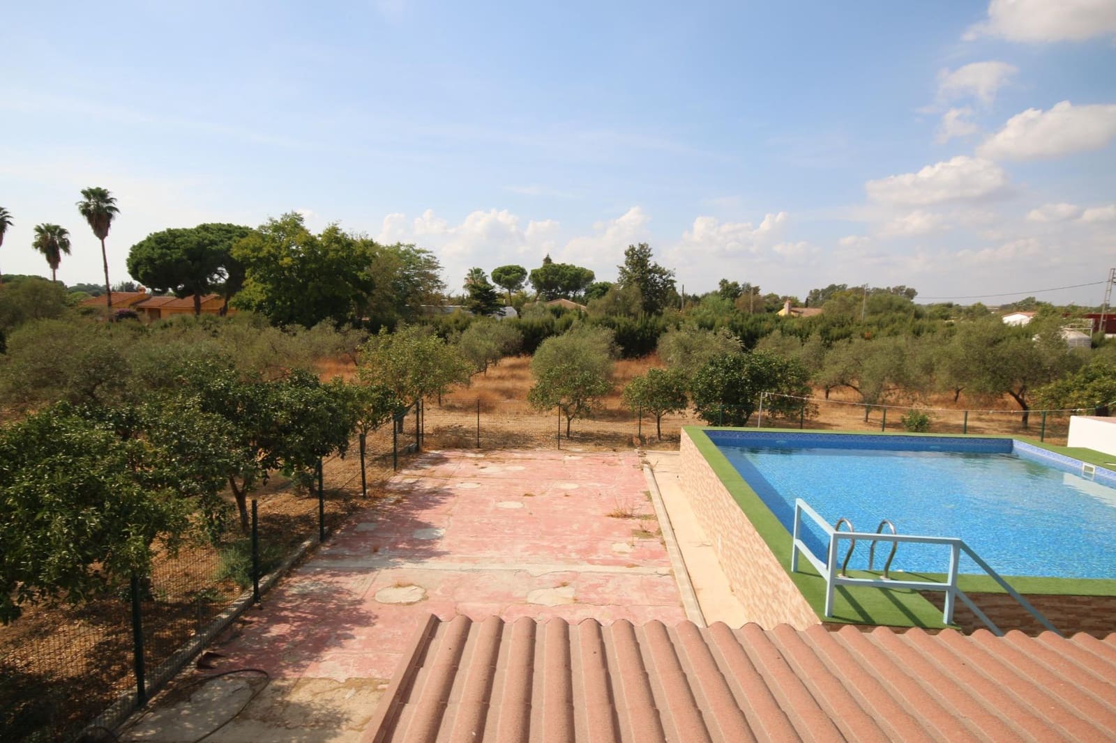 5 bedroom Villa for sale in Gibraleon with pool garage - € 290,000 (Ref: 10159834)