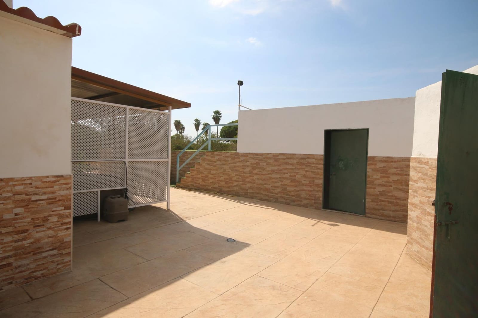 5 bedroom Villa for sale in Gibraleon with pool garage - € 290,000 (Ref: 10159834)