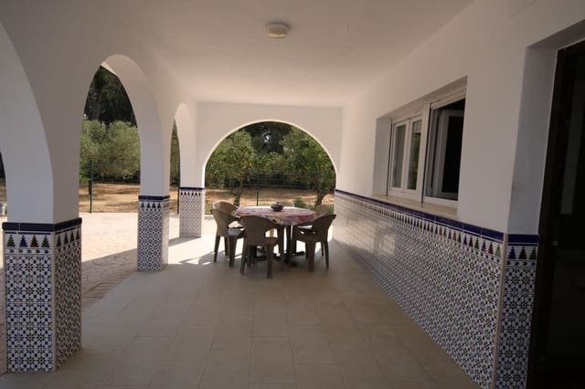 5 slaapkamer Villa te koop in Gibraleón met zwembad garage - € 290.000 (Ref: 10159834)