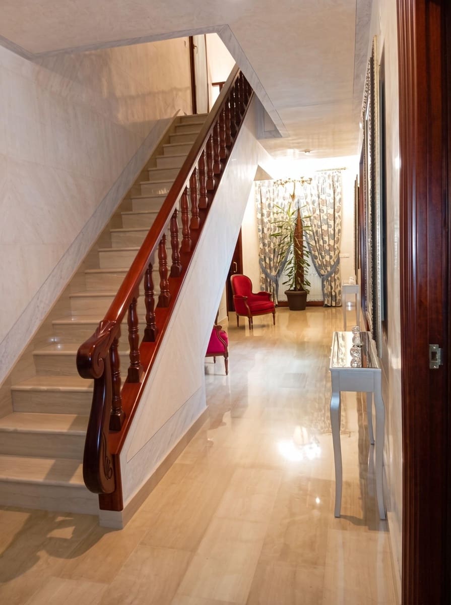 6 sypialnia Willa na sprzedaż w Villanueva de los Castillejos z basenem garażem - 669 000 € (Ref: 10159835)