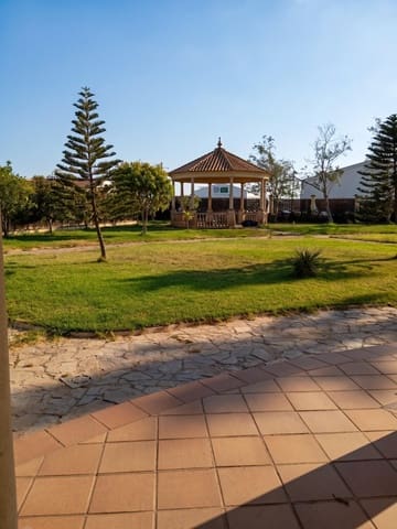 6 sypialnia Willa na sprzedaż w Villanueva de los Castillejos z basenem garażem - 669 000 € (Ref: 10159835)