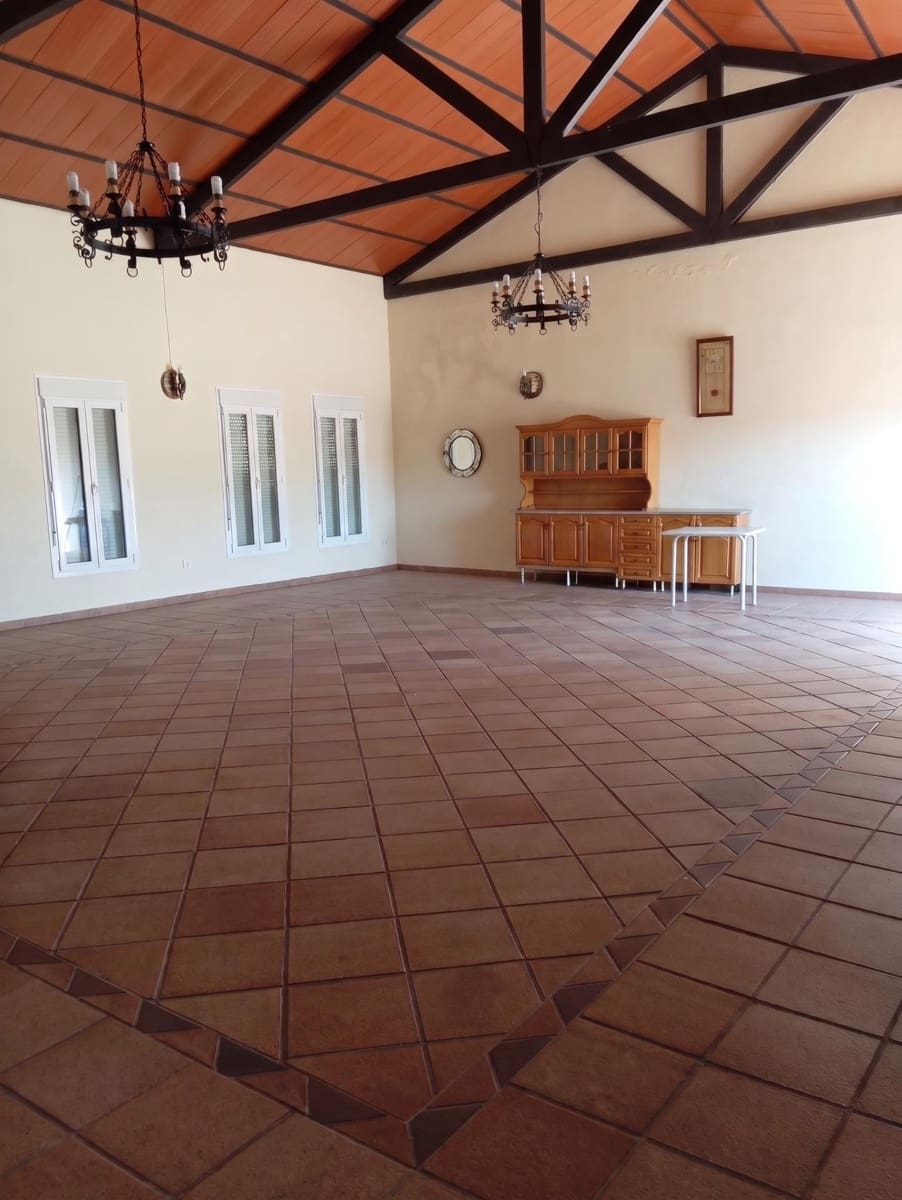 6 sypialnia Willa na sprzedaż w Villanueva de los Castillejos z basenem garażem - 669 000 € (Ref: 10159835)
