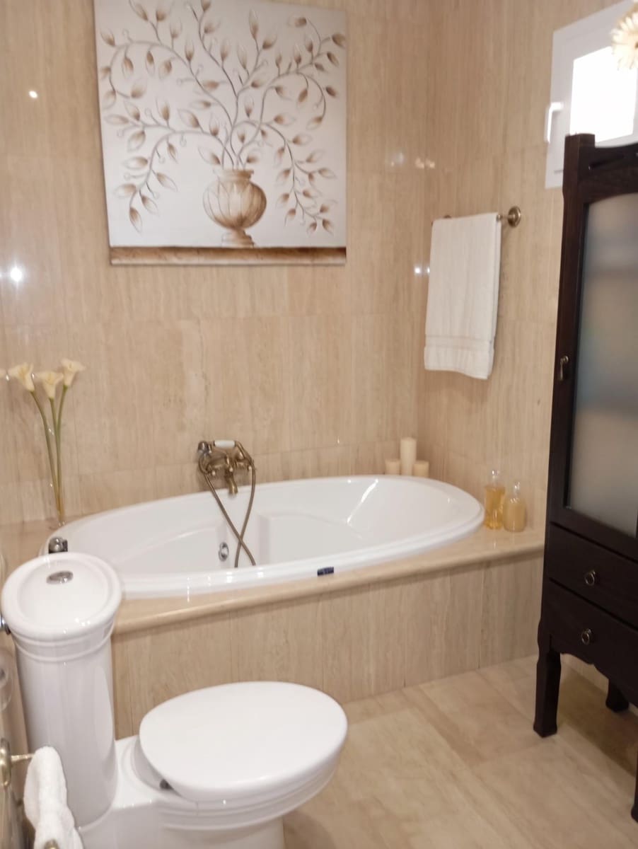 6 sypialnia Willa na sprzedaż w Villanueva de los Castillejos z basenem garażem - 669 000 € (Ref: 10159835)