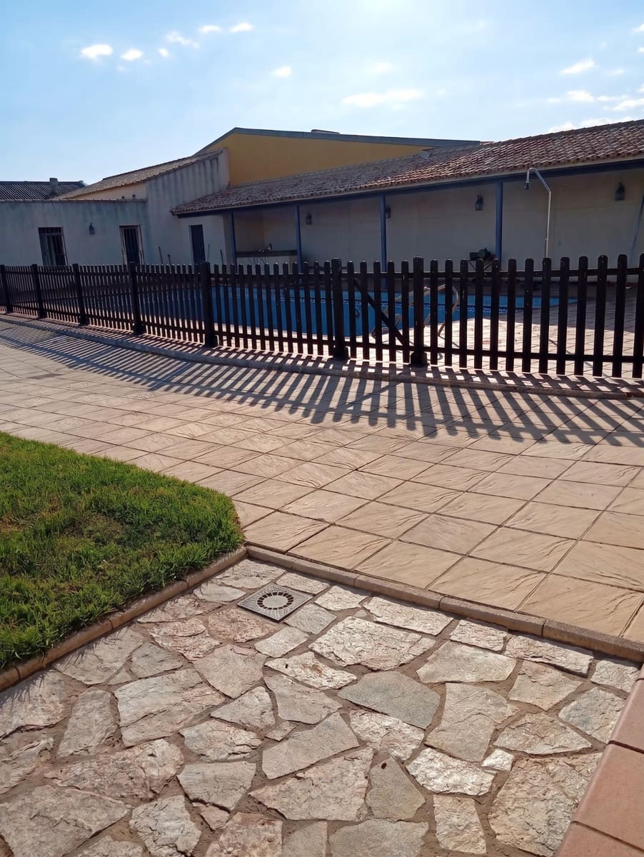 6 sypialnia Willa na sprzedaż w Villanueva de los Castillejos z basenem garażem - 669 000 € (Ref: 10159835)