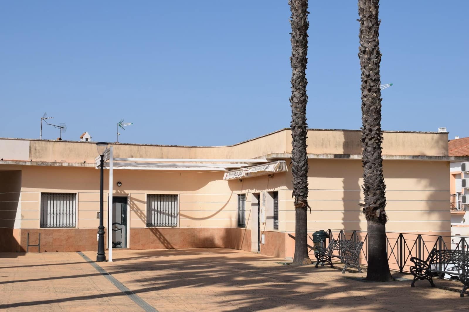 Komercyjne na sprzedaż w San Bartolome de la Torre - 65 000 € (Ref: 7808062)