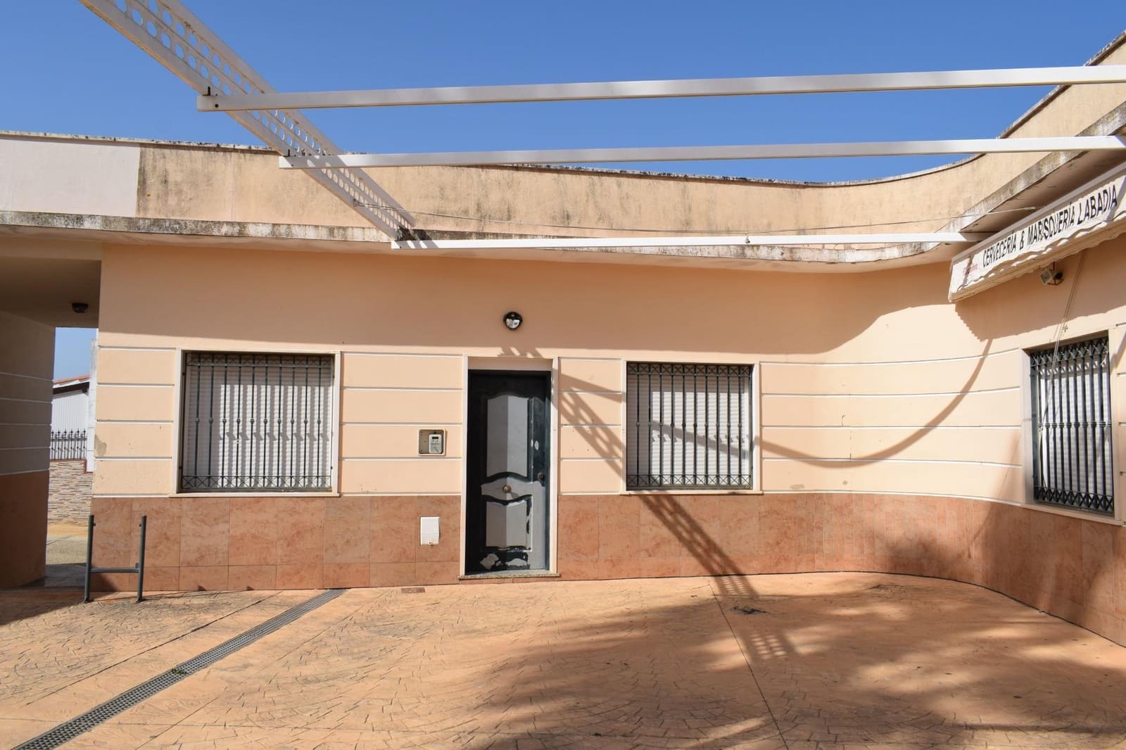 Komercyjne na sprzedaż w San Bartolome de la Torre - 65 000 € (Ref: 7808062)