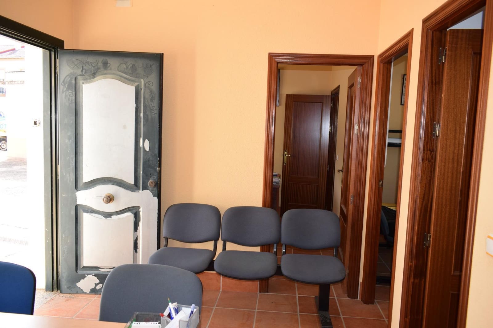 Kontor til salg i San Bartolome de la Torre - € 45.000 (Ref: 7808063)