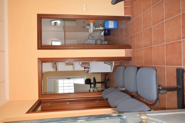 Office for sale in San Bartolomé de la Torre - € 45,000 (Ref: 7808063)