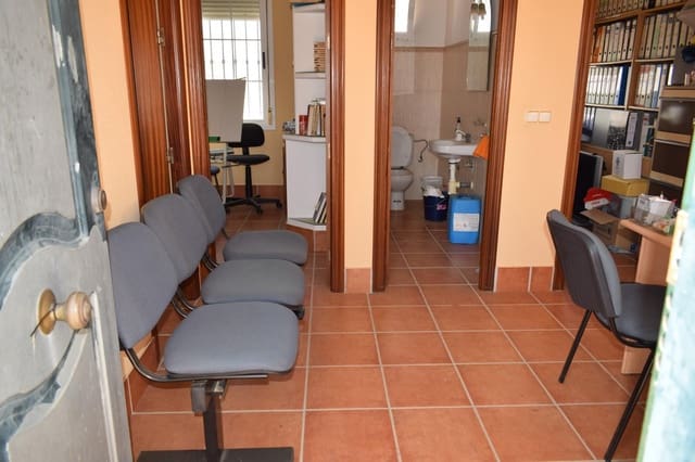 Office for sale in San Bartolomé de la Torre - € 45,000 (Ref: 7808063)