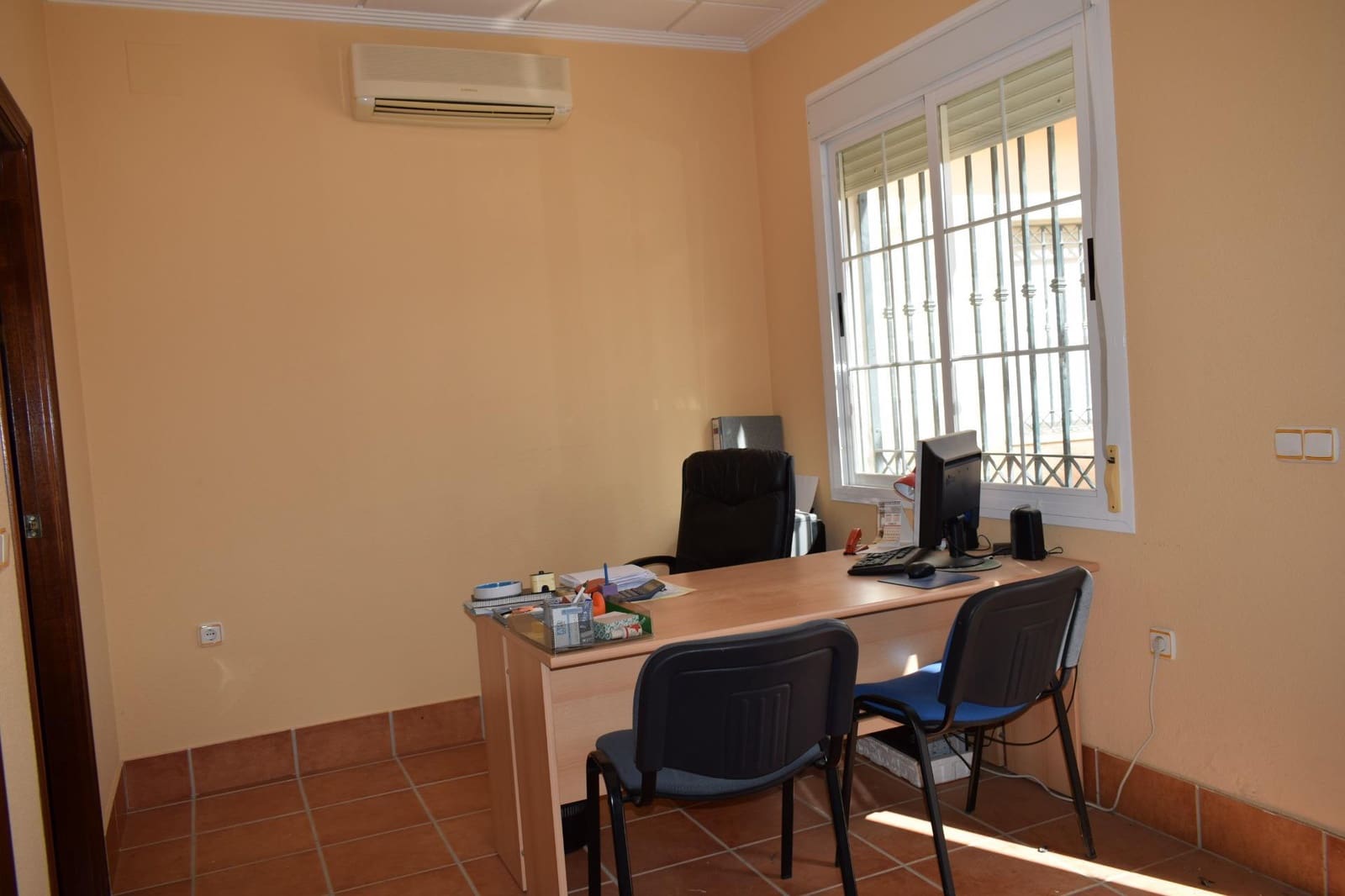 Commercieel te koop in San Bartolome de la Torre - € 45.000 (Ref: 7808063)