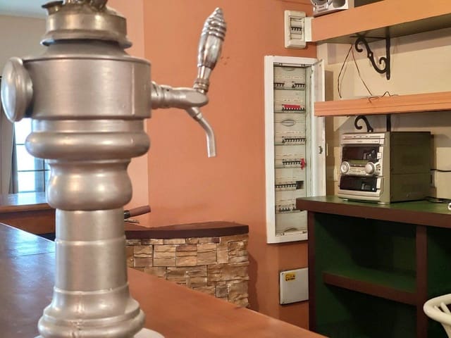 Commercial for sale in Ayamonte - € 124,900 (Ref: 7808066)