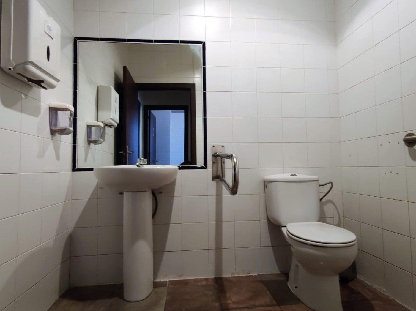 Commercial for sale in Ayamonte - € 124,900 (Ref: 7808066)