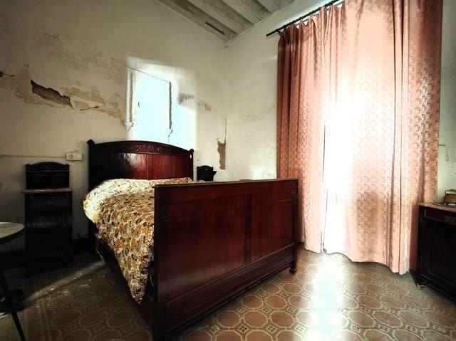 5 bedroom Townhouse for sale in Trigueros - € 290,000 (Ref: 7808084)