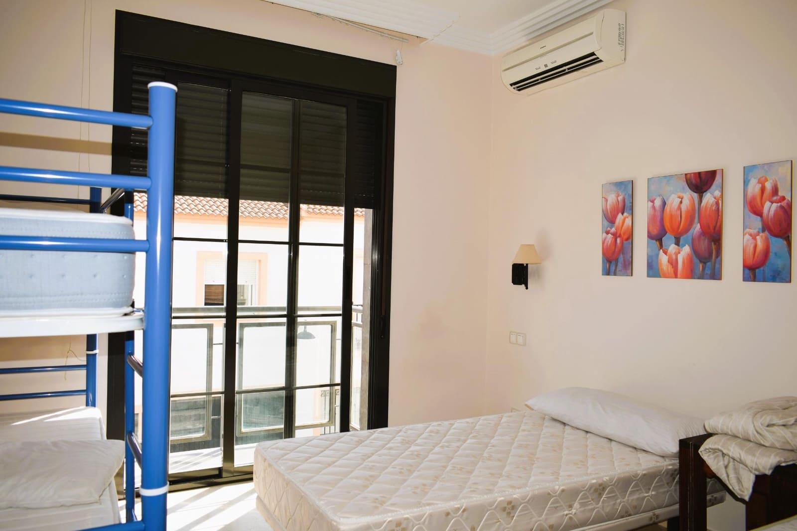 12 soveværelse Guesthouse/B & B til salg i San Bartolome de la Torre - € 800.000 (Ref: 7808088)