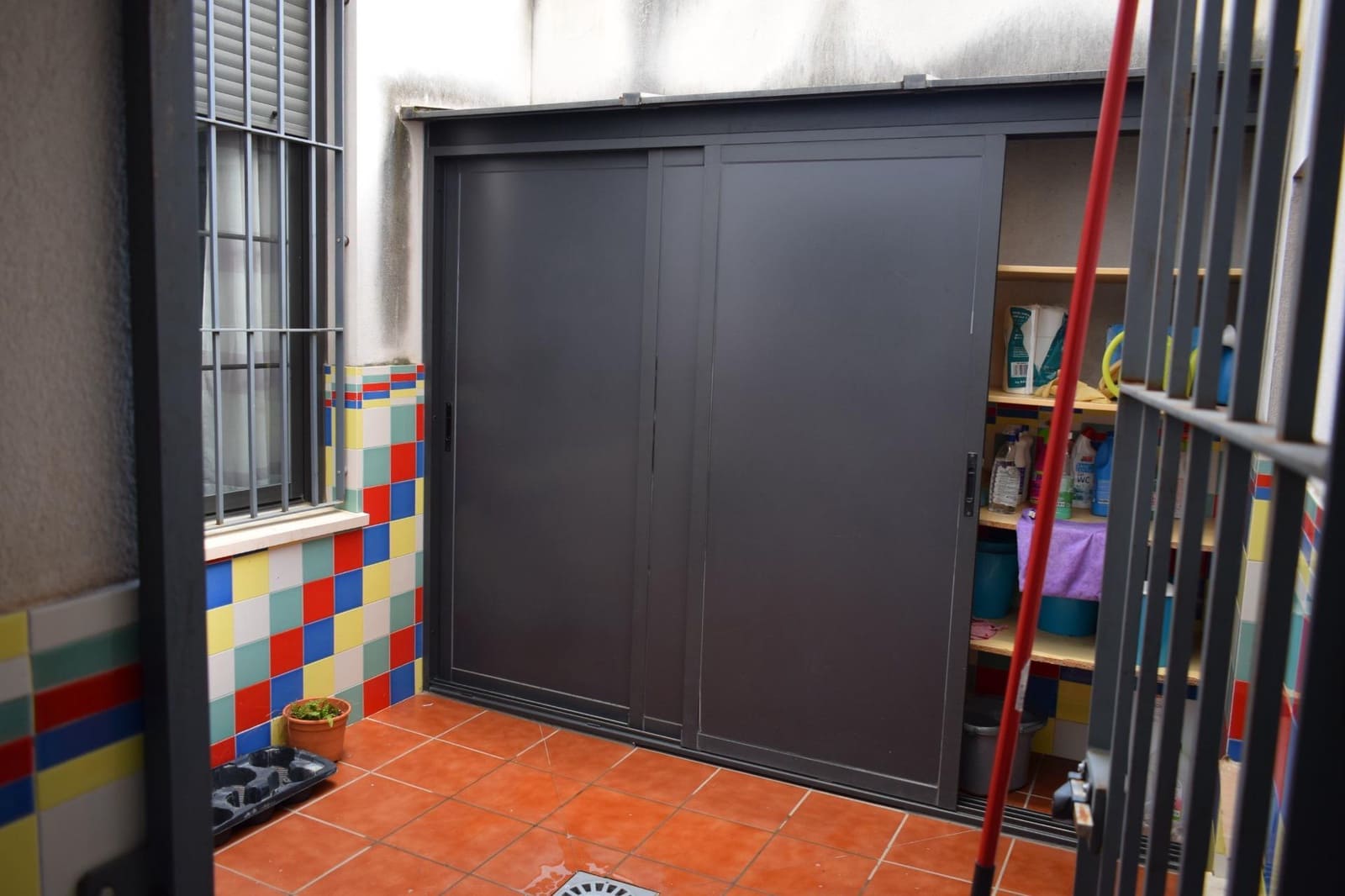 12 soveværelse Guesthouse/B & B til salg i San Bartolome de la Torre - € 800.000 (Ref: 7808088)