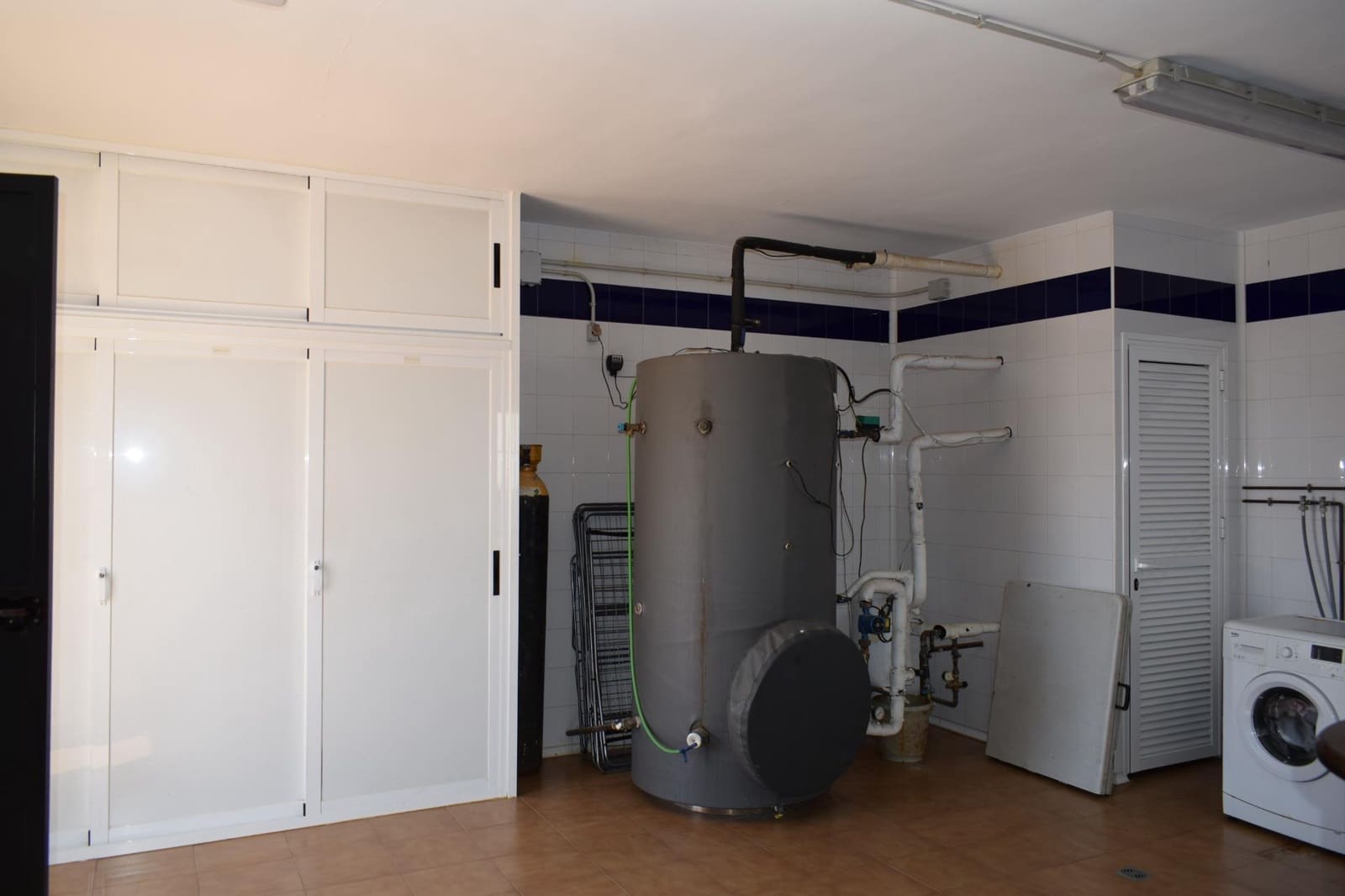 12 soveværelse Guesthouse/B & B til salg i San Bartolome de la Torre - € 800.000 (Ref: 7808088)