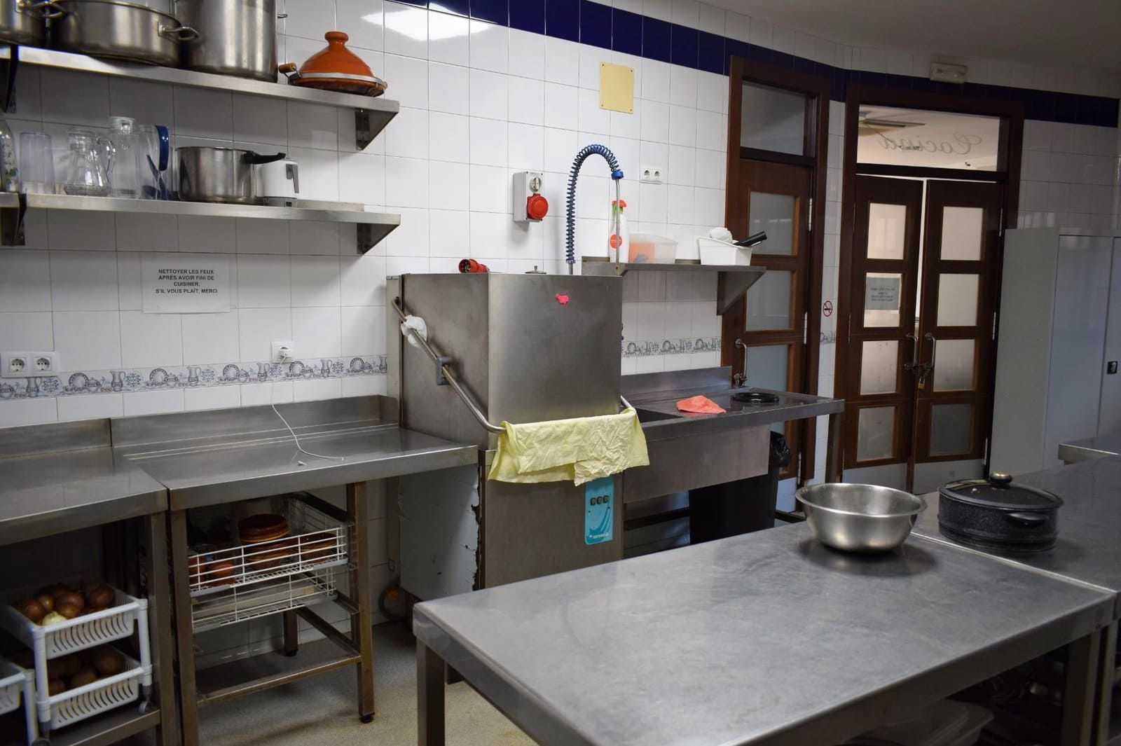 12 soveværelse Guesthouse/B & B til salg i San Bartolome de la Torre - € 800.000 (Ref: 7808088)