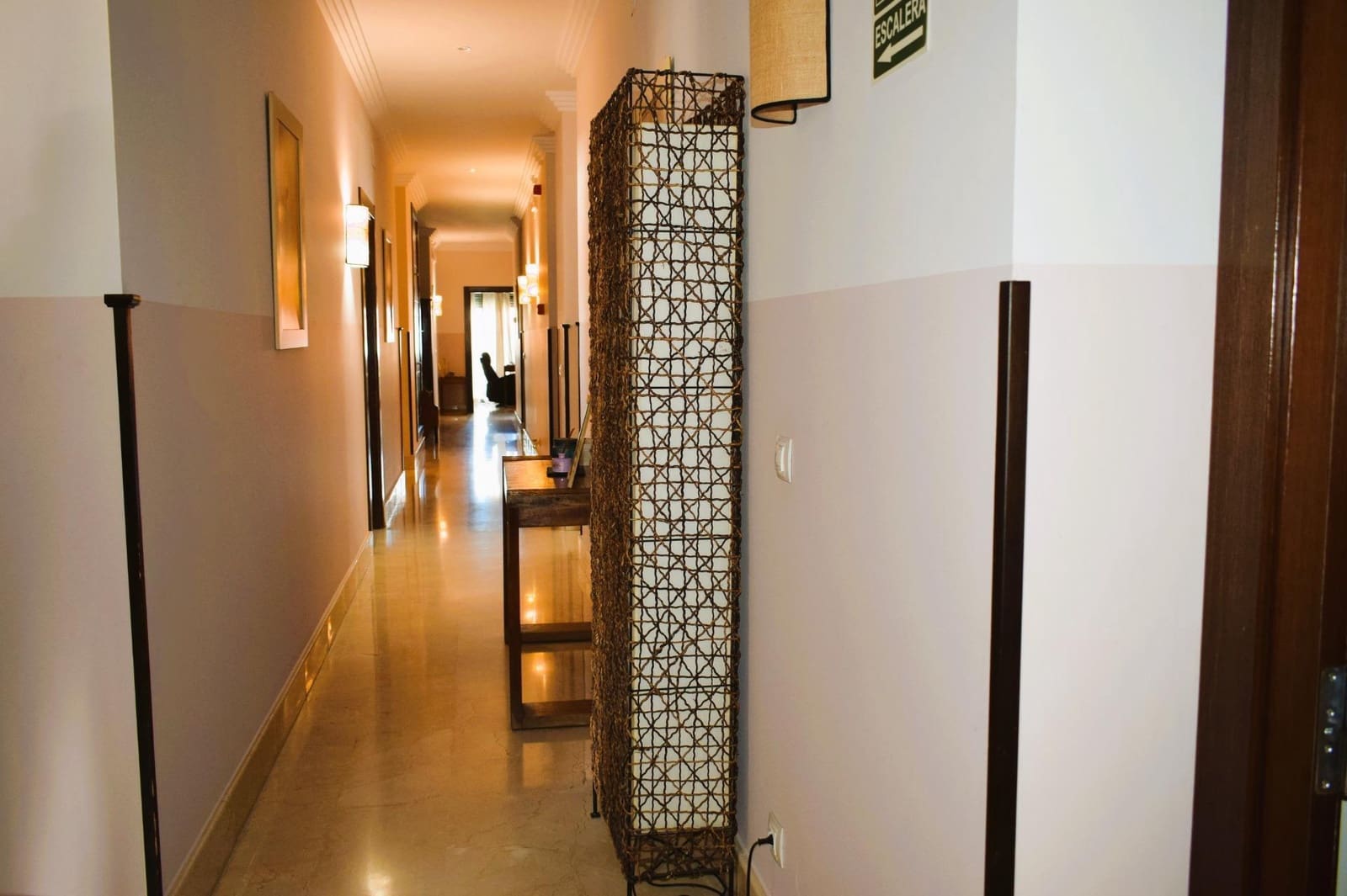 12 soveværelse Guesthouse/B & B til salg i San Bartolome de la Torre - € 800.000 (Ref: 7808088)