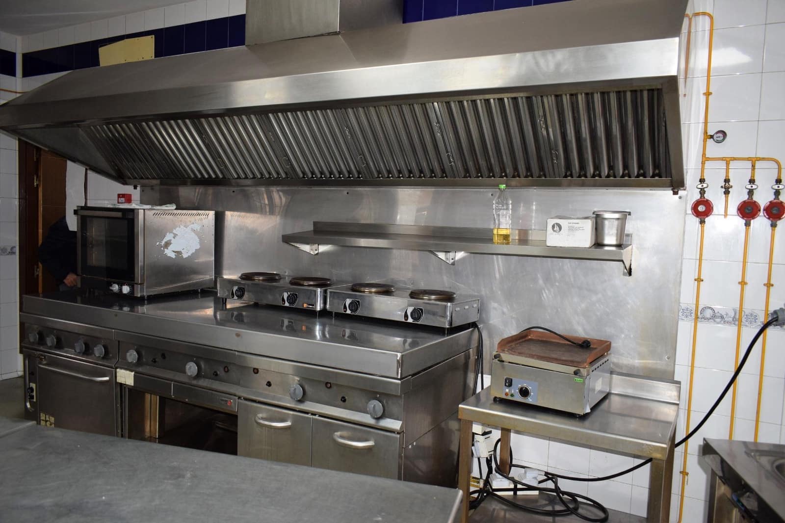 12 soveværelse Guesthouse/B & B til salg i San Bartolome de la Torre - € 800.000 (Ref: 7808088)