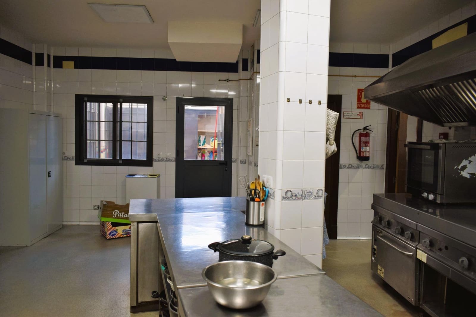 12 soveværelse Guesthouse/B & B til salg i San Bartolome de la Torre - € 800.000 (Ref: 7808088)