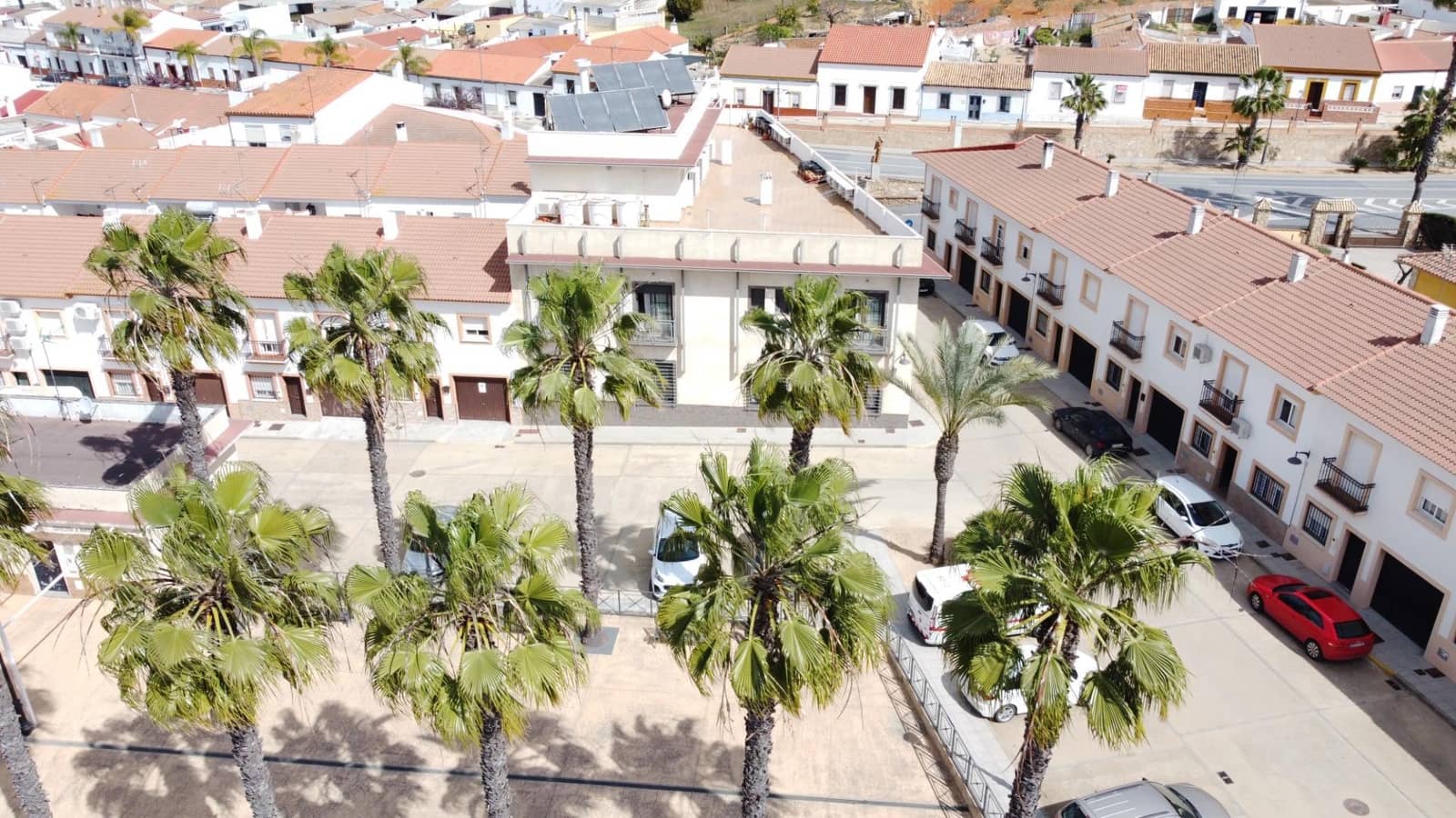 12 soveværelse Guesthouse/B & B til salg i San Bartolome de la Torre - € 800.000 (Ref: 7808088)