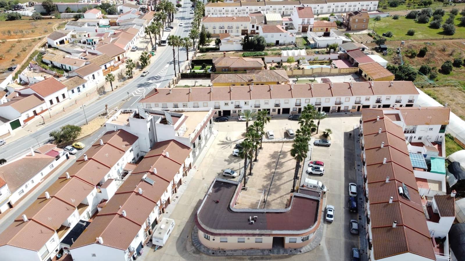 12 soveværelse Guesthouse/B & B til salg i San Bartolome de la Torre - € 800.000 (Ref: 7808088)